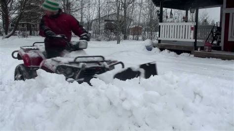 Atv Odes 400cc 4x4 Snow Plowing Youtube