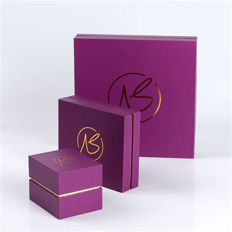Customized Logo Design Cardboard Paper Lid And Base Box For Piercing