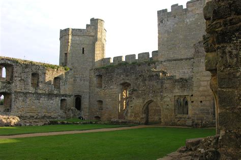 File:Bodiam Castle 05.jpg - Wikipedia