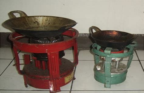 Sedia alat dan bahan membatik. ALAT DAN BAHAN BATIK Rp. 20.000,- ~ BISNIS SENI