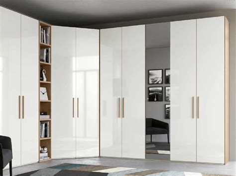 Lap 147x198x133 cm 4,3 su 5 stelle 22 599,00 € 599,00 € 633,30 € 633,30€ Armadio Ad Angolo Componibile Fine Serie Rovere E Lucido