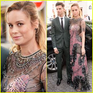 Brie Larson Fianc Alex Greenwald Couple Up In Paris For Valentino Fashion Show Alex
