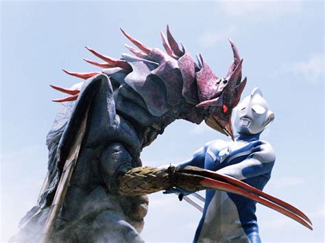 Ultraman Cosmos – Beta Capsule Reviews