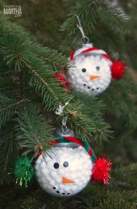 13 Handmade Christmas Ornaments Using Vinyl