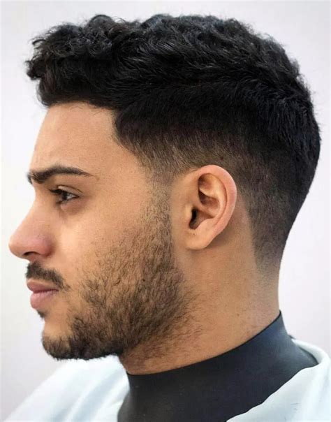 15 Tapered Neckline Haircuts For The New Year Haircut Inspiration