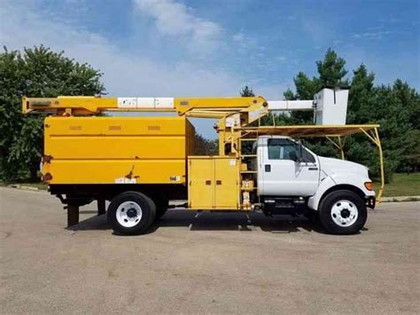 A ford dump truck could be anything from a ranger with a dump bed attached, all the way up to a class 8. Ford F750 (2003) : Bucket / Boom Trucks