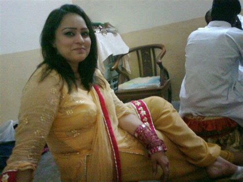 Beautiful Desi Sexy Girls Hot Videos Cute Pretty Photos Beautiful Pakistani Newly Married