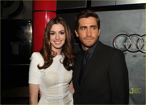 Anne Hathaway And Jake Gyllenhaal Love And Other Drugs Opening Night Photo 2492892 Anne