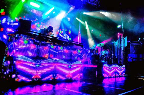 Edm Events Pretty Lights Give Your Love Away Debut