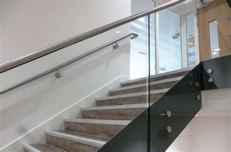 They look amazing for your balcony, pool fencing, and stairs. Glass balustrade & balconies in a range of contemporary styles