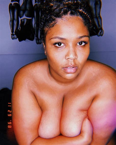 Lizzo Nude Leaked And Fappening Sexy Collection Photos