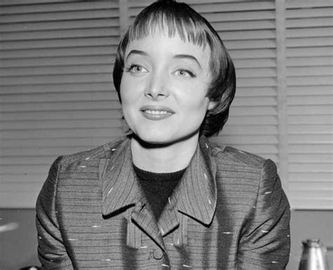 Chilling Facts About Carolyn Jones Hollywoods Macabre Icon Factinate