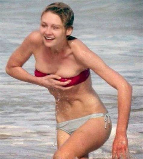 Kirsten Dunst Bikini Oops On The Beach