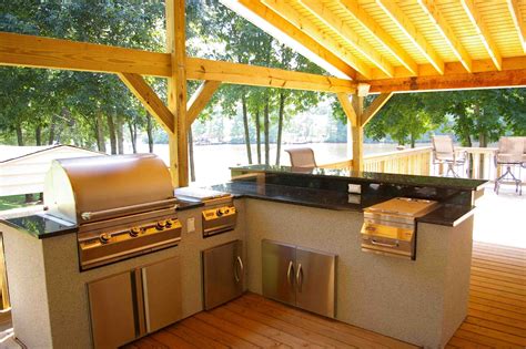 You can construct basic bases and cabinetry for an. Awesome Best Outdoor Kitchen Ideas On A Budget | Covered outdoor kitchens, Backyard kitchen ...