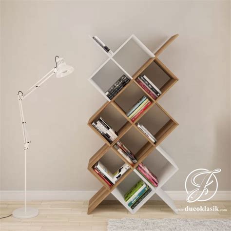 Jual meja sofa marmer unik minimalis modern,dengan meja sofa marmer, pastinya produk ini sangat cocok untuk anda pilih sebagai salah satu perabotan furniture yang mengisi ruangan rumah anda. Jual Rak Buku Sederhana Unik Simpel Minimalis Terbaru ...