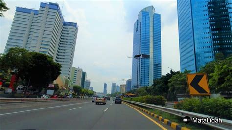 Menikmati View Kota Jakarta Dari Tol Dalam Kota