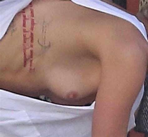Foto Amber Heard Nip Slip Gambar Gambar Selebriti Telanjang
