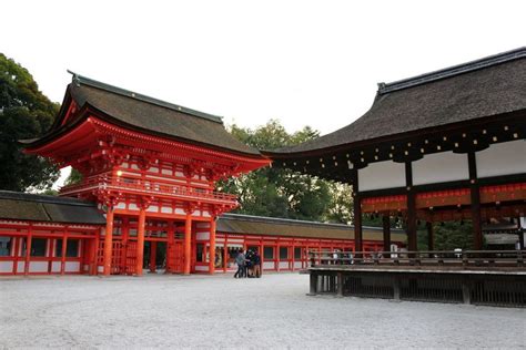 Ritual Nagashibina en el santuario Shimogamo Kioto Japón Secreto