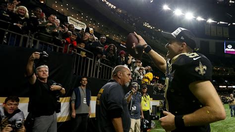 Drew Brees Sets New Nfl Touchdown Passes Record To Beat Peyton Manning