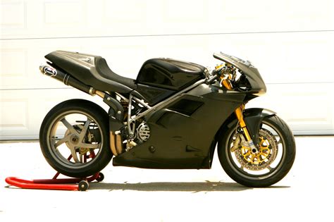 This is a compilation video of the best lamborghini aventador sounds ever! Ducati 748 RS - 2001 | Ducati 748, Ducati motorcycles, Ducati