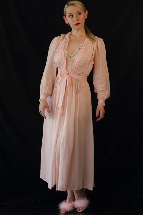 Ava - 1930s Vintage Pink Silk Lingerie Nightgown Robe Peignoir - Nancy The Girl