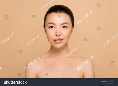 beautiful naked asian girl perfect skin ภาพสต็อก แก้ไขตอนนี้ 1711295821