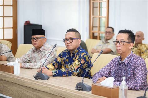 Pemkot Bandung Umumkan Susunan Baru Dewan Pengawas Dan Direksi Perumda Pasar Juara