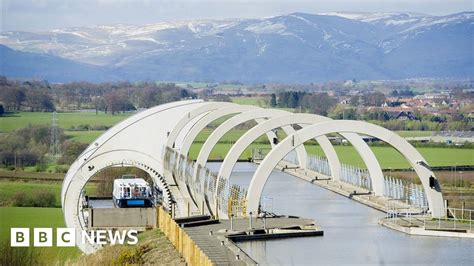 Falkirk Wheel Reopens To Public After Maintenance Work Bbc News