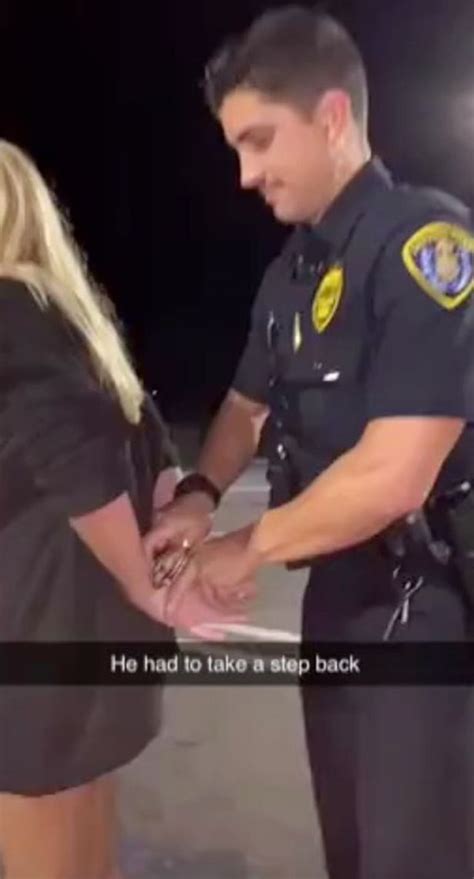 Woman Makes Hot Cop Uncomfortable With Kinky One Liner During Arrest Cottontailsonline Com
