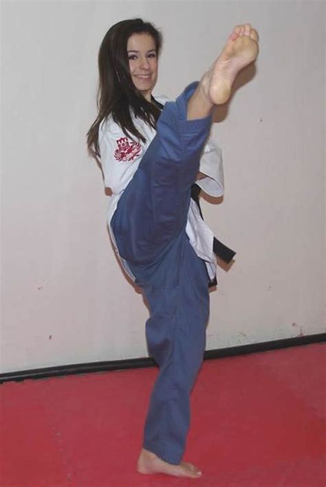 kika skilledfemfighters martial arts women female martial artists women karate