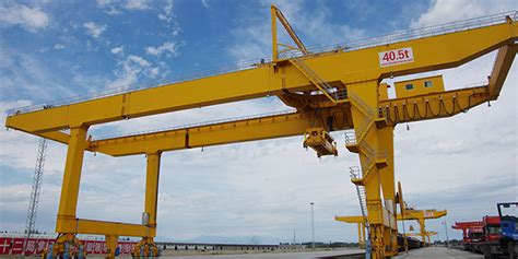 How To Properly Use A Modern Container Gantry Crane Building Ideas