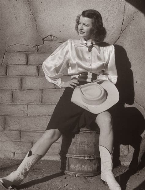 Amazing Vintage Photos Of Truly Cowgirls Vintage Everyday