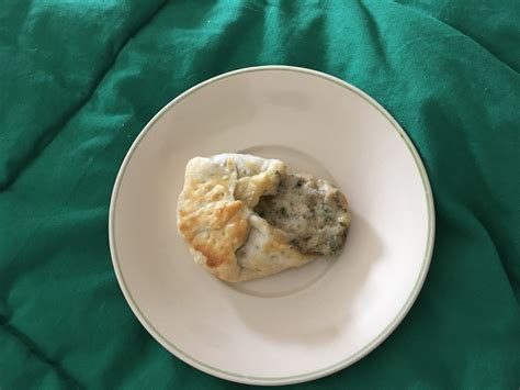 Stellen sie bitte aneinander ihre fragen mit folgender lexik: Schweizer Käse - Kräpfli von Sirenia | Chefkoch