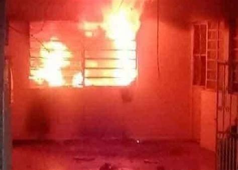 Mujer Incendia Su Casa Con Su Esposo Adentro Infórmate Y Más
