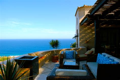 17 Stunning Mediterranean Patio Design Ideas