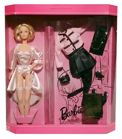 Barbie Box Barbie And Ken Barbie Dolls Barbie Millicent Roberts Pink Garter Dolls And