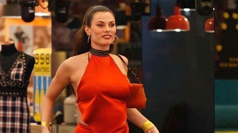 Brasileira Dayane Mello é Finalista No Big Brother Itália