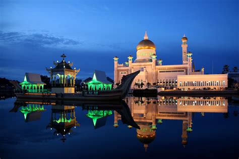 Sultan Omar Ali Saifuddin Mosque The Most Beautiful Mosque In Asia