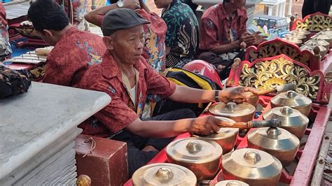 Musik tradisional campursari mp3istilah campursari dalam dunia musik nasional indonesia mengacu pada campuran (crossover) beberapa genre musik kontemporer. lagu campursari, budaya Jawa yang terjaga - YouTube