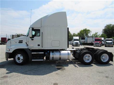 2014 Mack Pinnacle Cxu613 Sleeper Semi Truck Mp8415 415hp 12 Speed