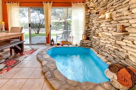 With our spacious hot tubs, you will have the opportunity to fully immerse and be free even if just for a brief moment. Cabin Rental with an Indoor Hot Tub near Lake Whitney