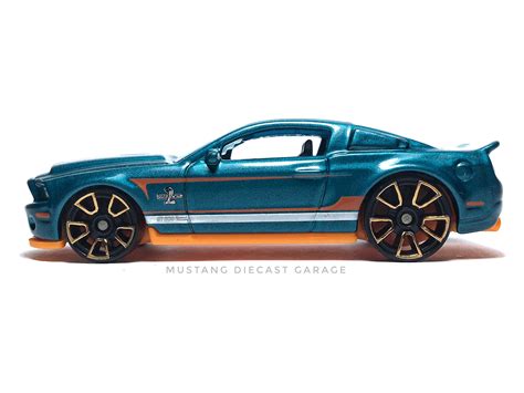 Hot Wheels 10 Ford Shelby Gt 500 Super Snake