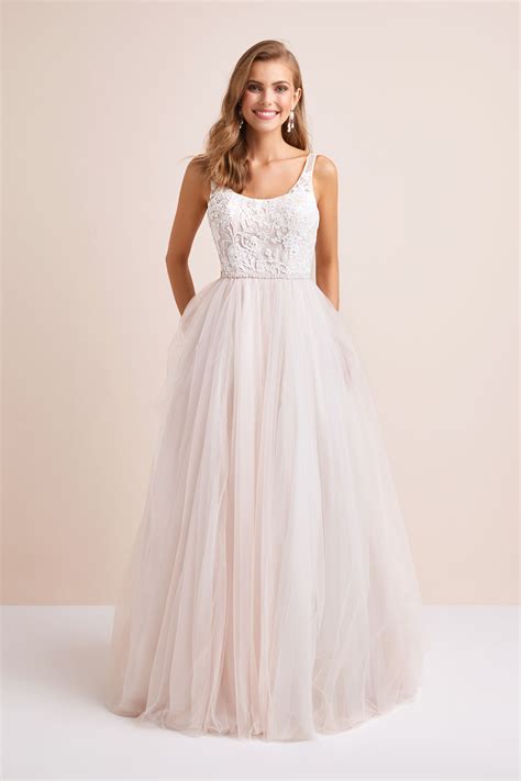 Find the perfect wedding dress for your big day. Lace and Tulle Ball Gown Wedding Dress with Ribbon-ntwg3905