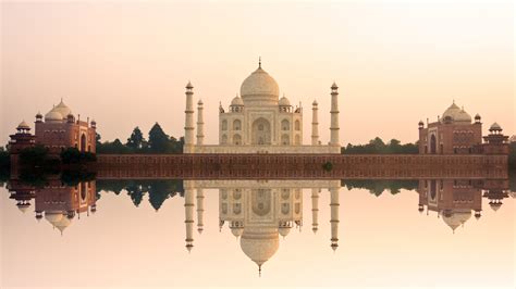Taj Mahal Reflection Backiee