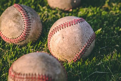 Baseball Vs Softball The Differences Between The Sports Coaching Kidz