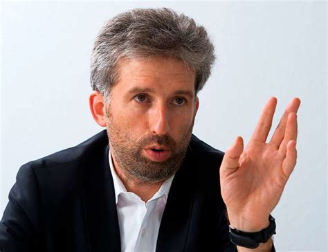 Doch so fröhlich wie auf instagram alles aussieht, war es nicht, verriet die ehefrau von fußballer dennis aogo jetzt in einem interview. Baerbock-Kritik an Boris Palmer nach Äußerung zu Dennis ...