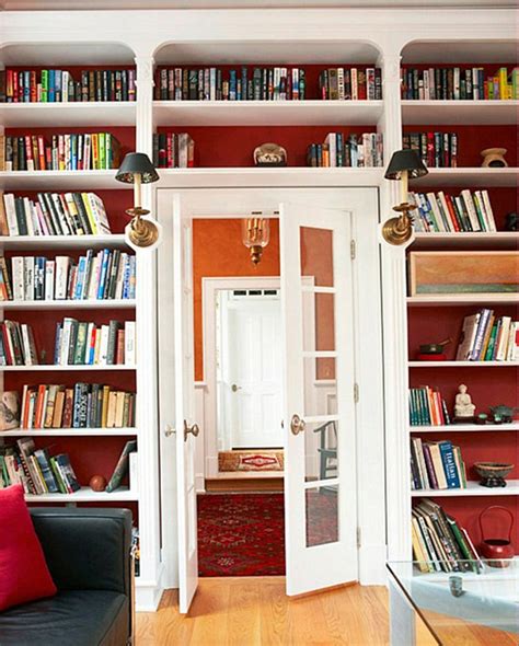 It also flawlessly pairs with natural wood shelving. 20 Bookshelf Decorating Ideas