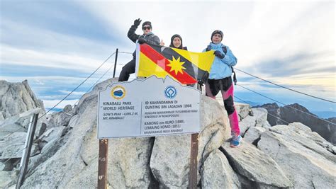 Zahrani Tawan Puncak Gunung Kinabalu UTUSAN SARAWAK