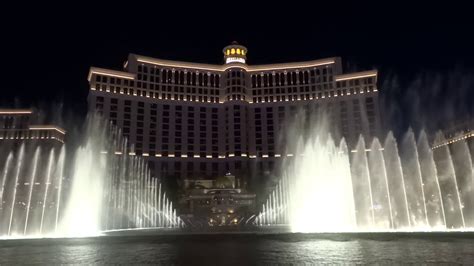 Bellagio Water Fountain Show In Las Vegas Celine Dion Full Youtube
