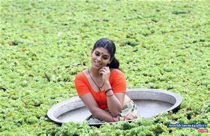 Iniya Hot Stills In Naga Bandham Malayalam Movie